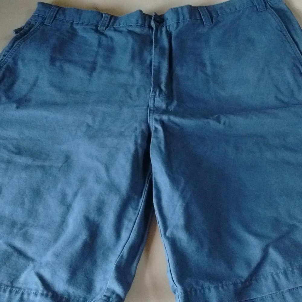 Perry Ellis America Flat Front Shorts, 40W, 100% Cotton, Dark Grey in Color